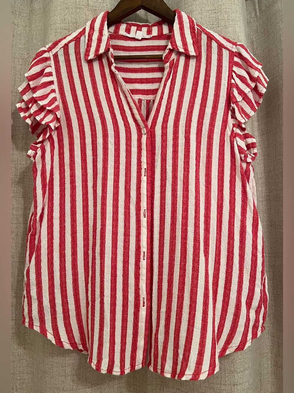 Jane and Delaney Red White Striped Flutter Sleeve Button Up Top Size Large